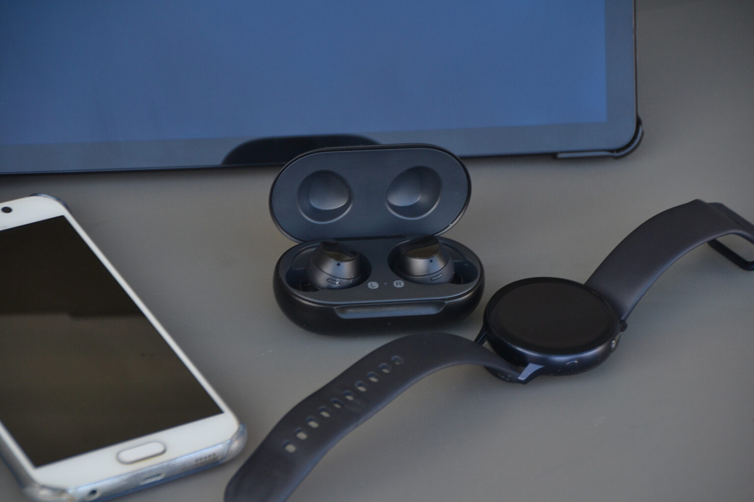 samsung buds ladecase