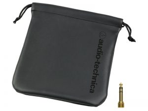 Selbst der beiliegende Transportbeutel des Audio-Technica ATH-M40x wirkt robust und hochwertig.